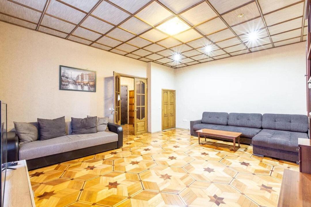Apartments In The Center Of Minsk On Nezavisimosti 12 Extérieur photo